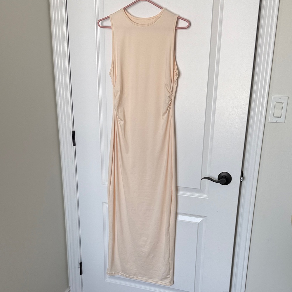 Elegant Cream Sleeveless Dress
